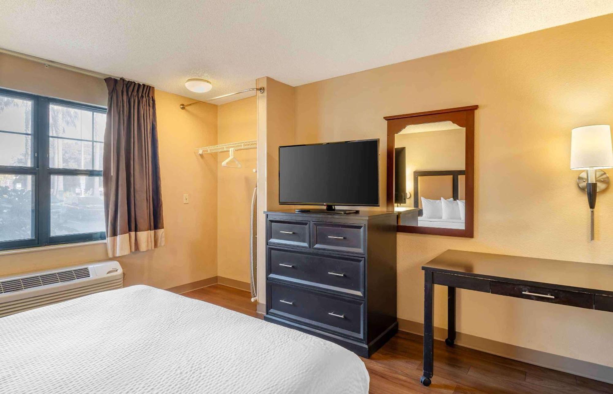Extended Stay America Suites - Oakland - Emeryville Exterior photo