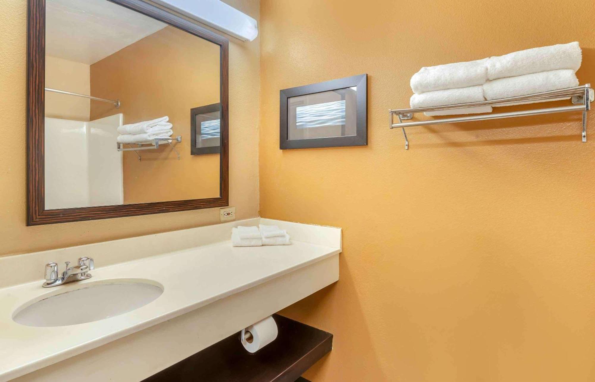 Extended Stay America Suites - Oakland - Emeryville Exterior photo